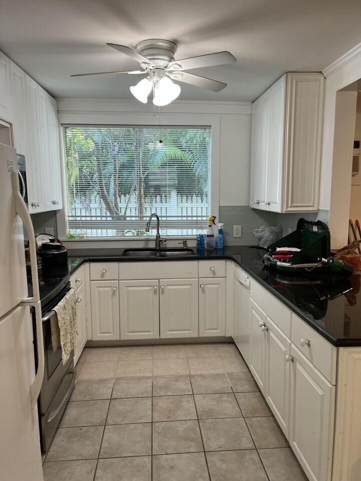 Property Photo: 809 Fleming Street FL 33040