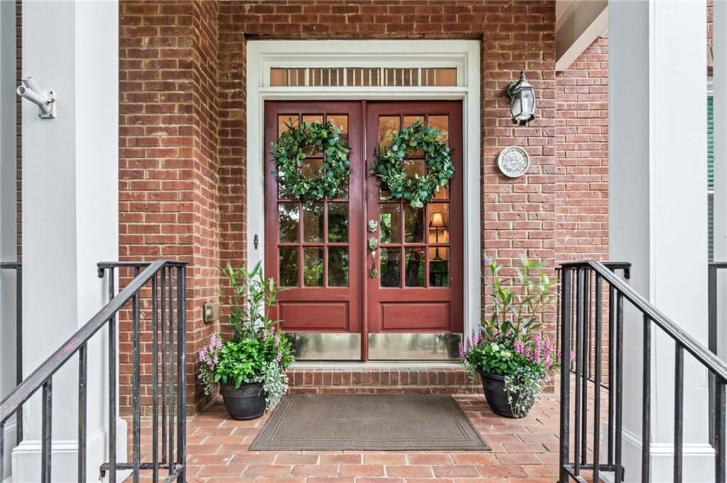 Property Photo:  4250 Meadow View Court  GA 30041 