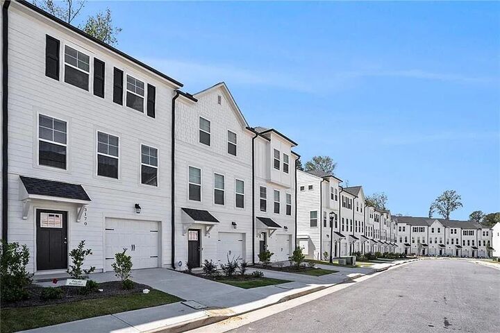 Property Photo: 3132 Washburn St SE GA 30354