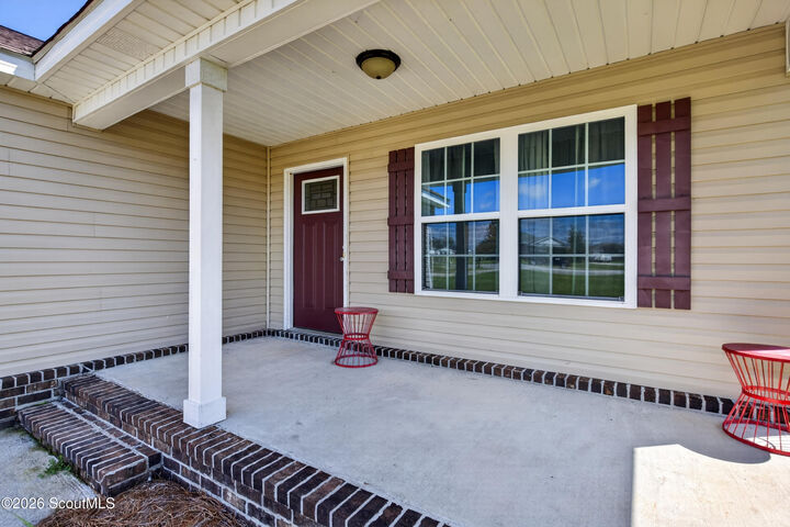 Property Photo: 206 E Leyland Court GA 30458