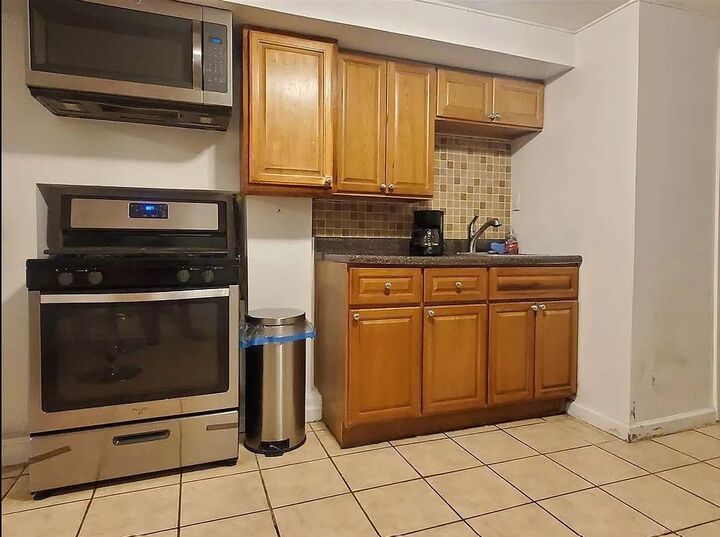 Property Photo:  598 West Side Ave  NJ 07304 