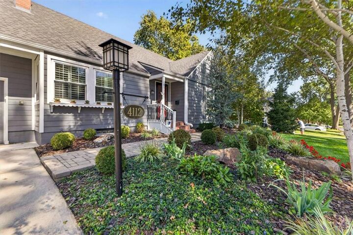 Property Photo:  4112 W 69th Street  KS 66208 