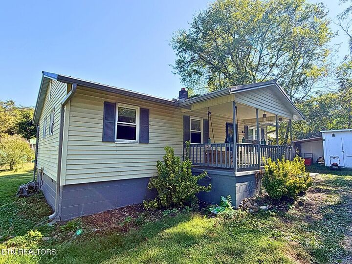 Property Photo:  3957 Payne Hollow Rd  TN 37886 