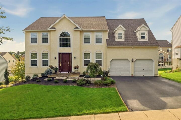 Property Photo:  900 Kingston Lane  PA 18031 