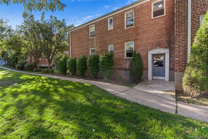 Property Photo:  2299 Palmer Avenue K  NY 10801 
