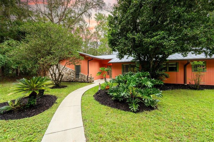 Property Photo:  5306 NW 57th Way  FL 32653 