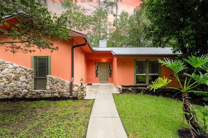 Property Photo:  5306 NW 57th Way  FL 32653 