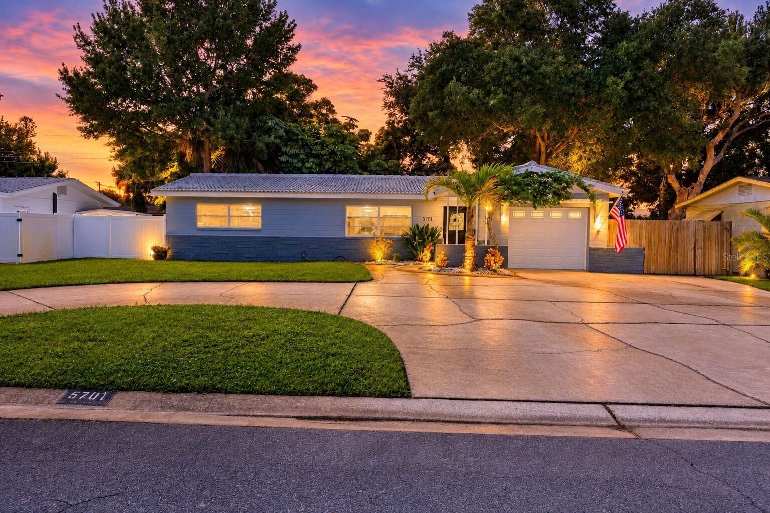 Property Photo:  5701 6th Way S  FL 33705 