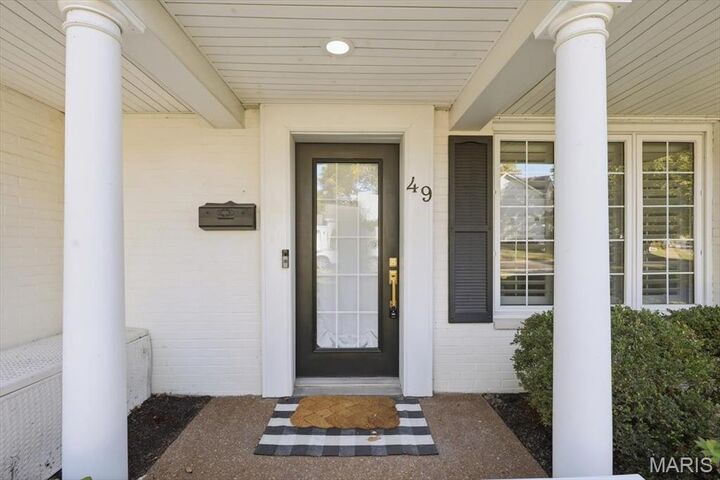 Property Photo:  49 Waverton Drive  MO 63124 