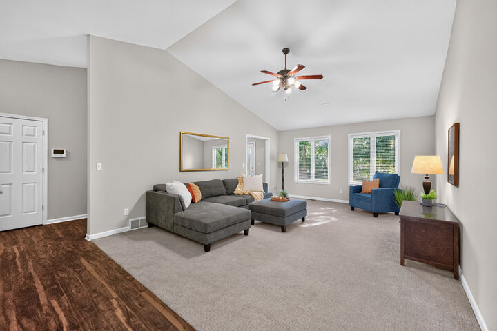 Property Photo:  1366 Knolls S Avenue  IL 60115 