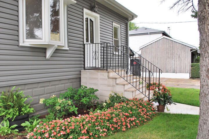 Property Photo:  11418 S Avon Avenue  IL 60803 