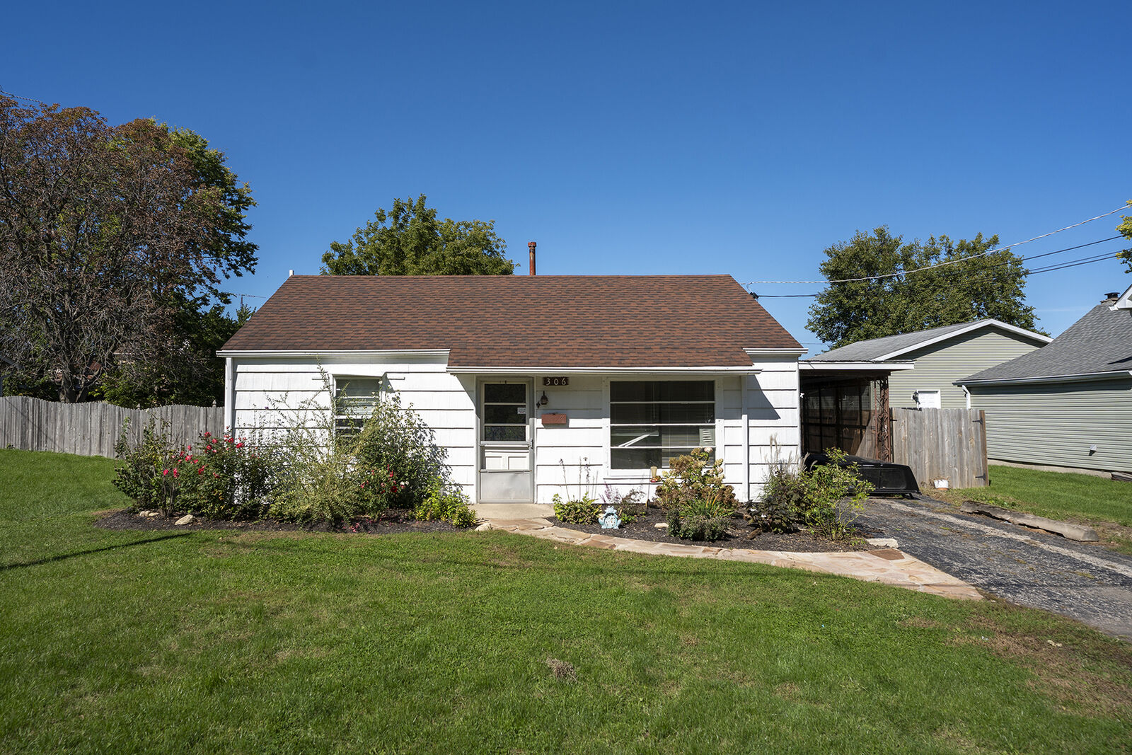 Property Photo: 306 W Dearborn Street IL 60545