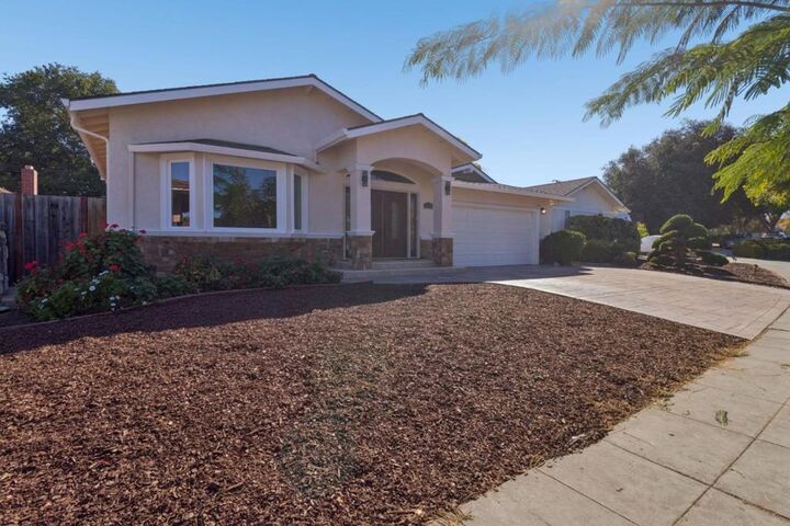 Property Photo: 6374 Wisteria Way CA 95129