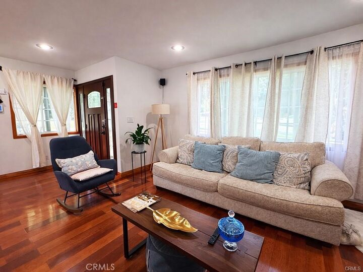 Property Photo: 555 Hickory Lane CA 91103
