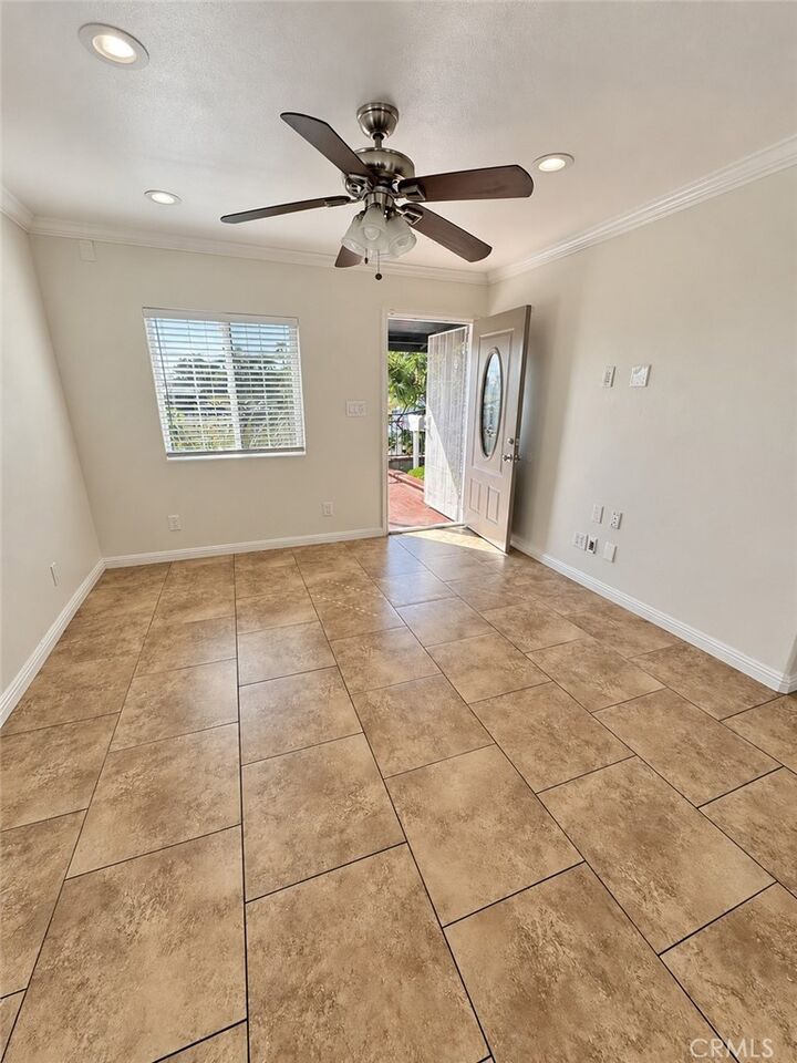 Property Photo:  2119 W Coloumbia Street  CA 90810 