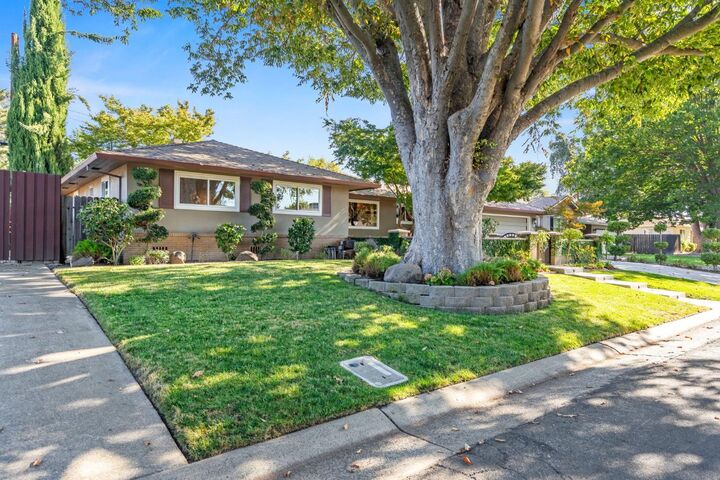 Property Photo: 1113 Volz Drive CA 95822