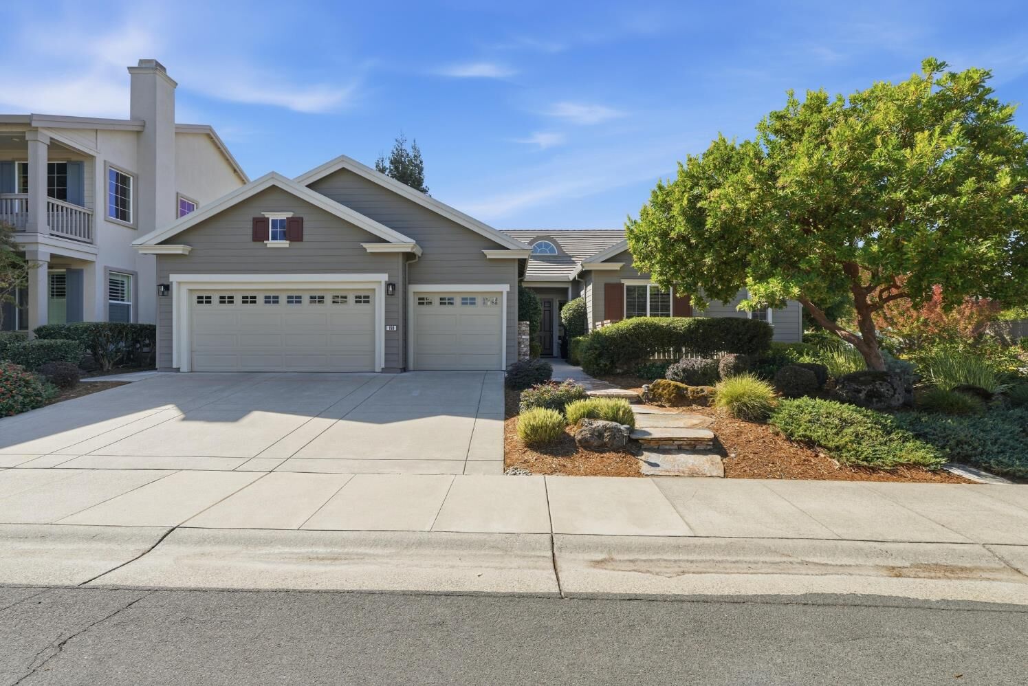 Property Photo: 150 Rockmont Circle CA 95835
