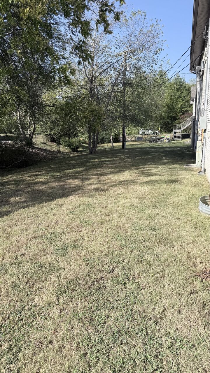 Property Photo: 525 Walton Ferry Rd B4 TN 37075