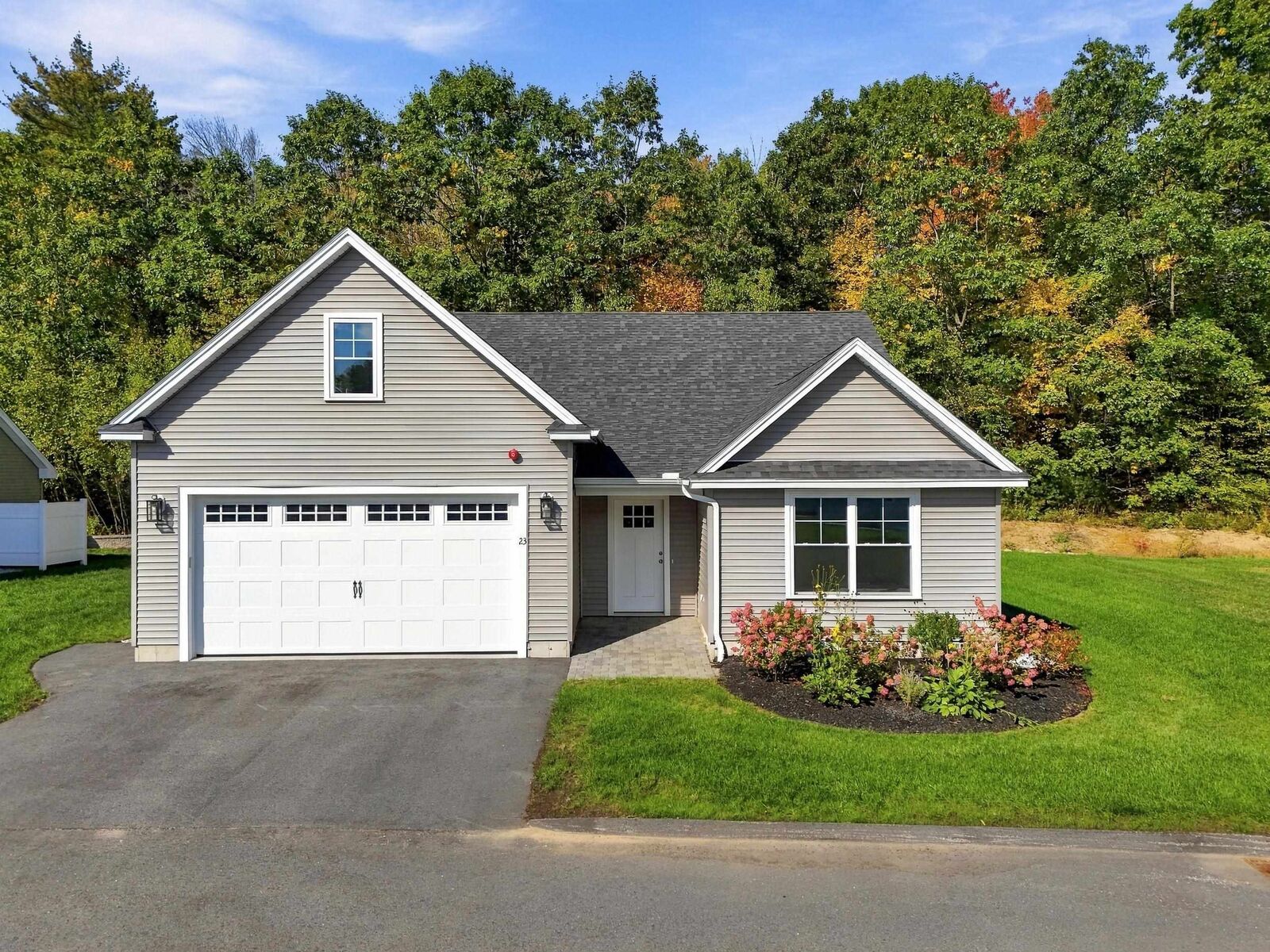 Property Photo:  23 Liberty Lantern Lane  NH 03044 