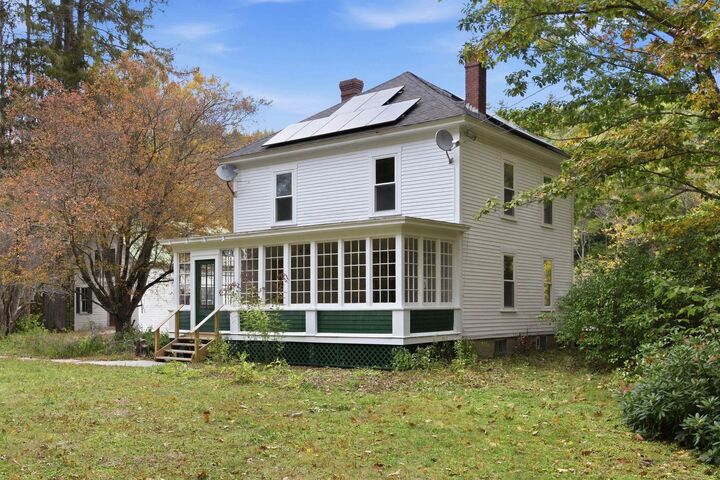 Property Photo:  140 West Roby District Road  NH 03278 