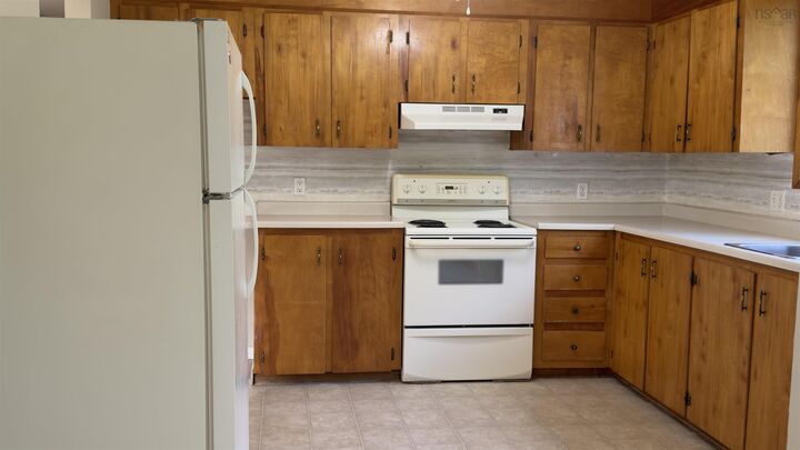 Property Photo:  1164 & 1166 Giffin Court  NS B4N 1A1 