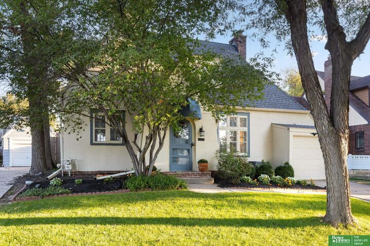 Property Photo:  4432 Pine Street  NE 68105 