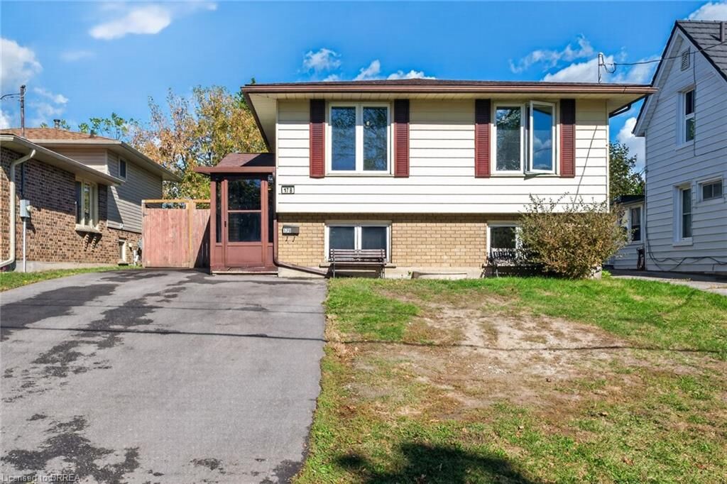 Property Photo: 17B Emilie Street ON N3S 1S5