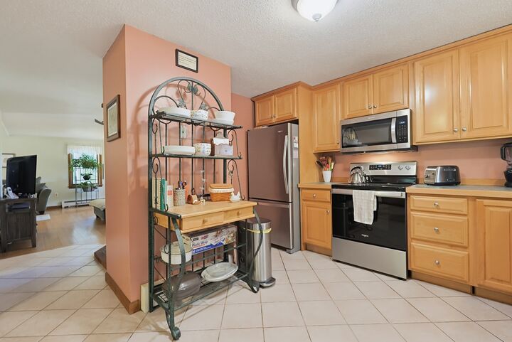 Property Photo:  362 Arbor St  MA 01462 