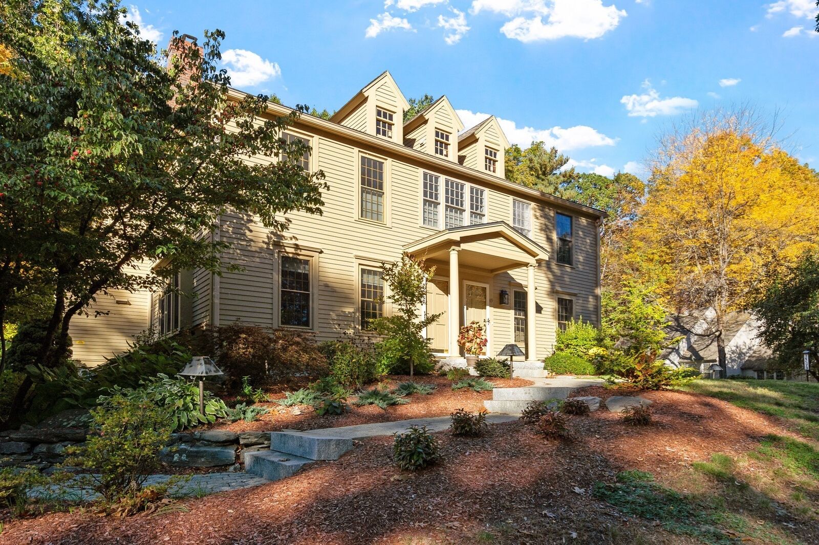 Property Photo:  69 Royal Fern Dr 69  MA 01462 