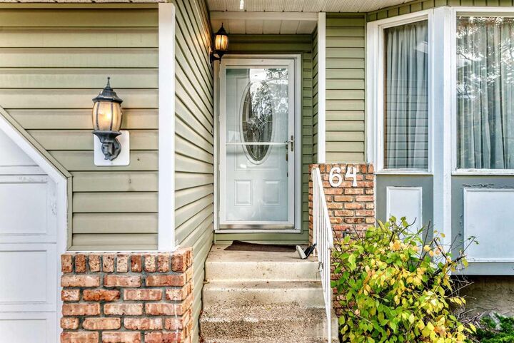 Property Photo:  64 Edforth Crescent NW  AB T3A 3X4 