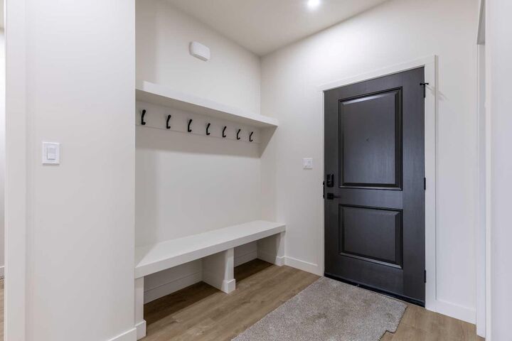 Property Photo:  82 E 300 S  AB T0K 2S0 