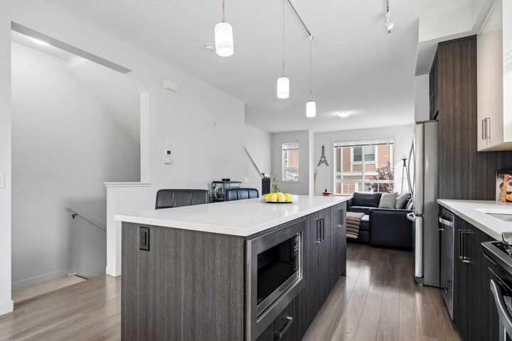 Property Photo:  104 Sherwood Lane NW  AB T3R 0V3 