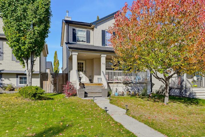 Property Photo:  45 Copperfield Heath SE  AB T2Z 4V2 