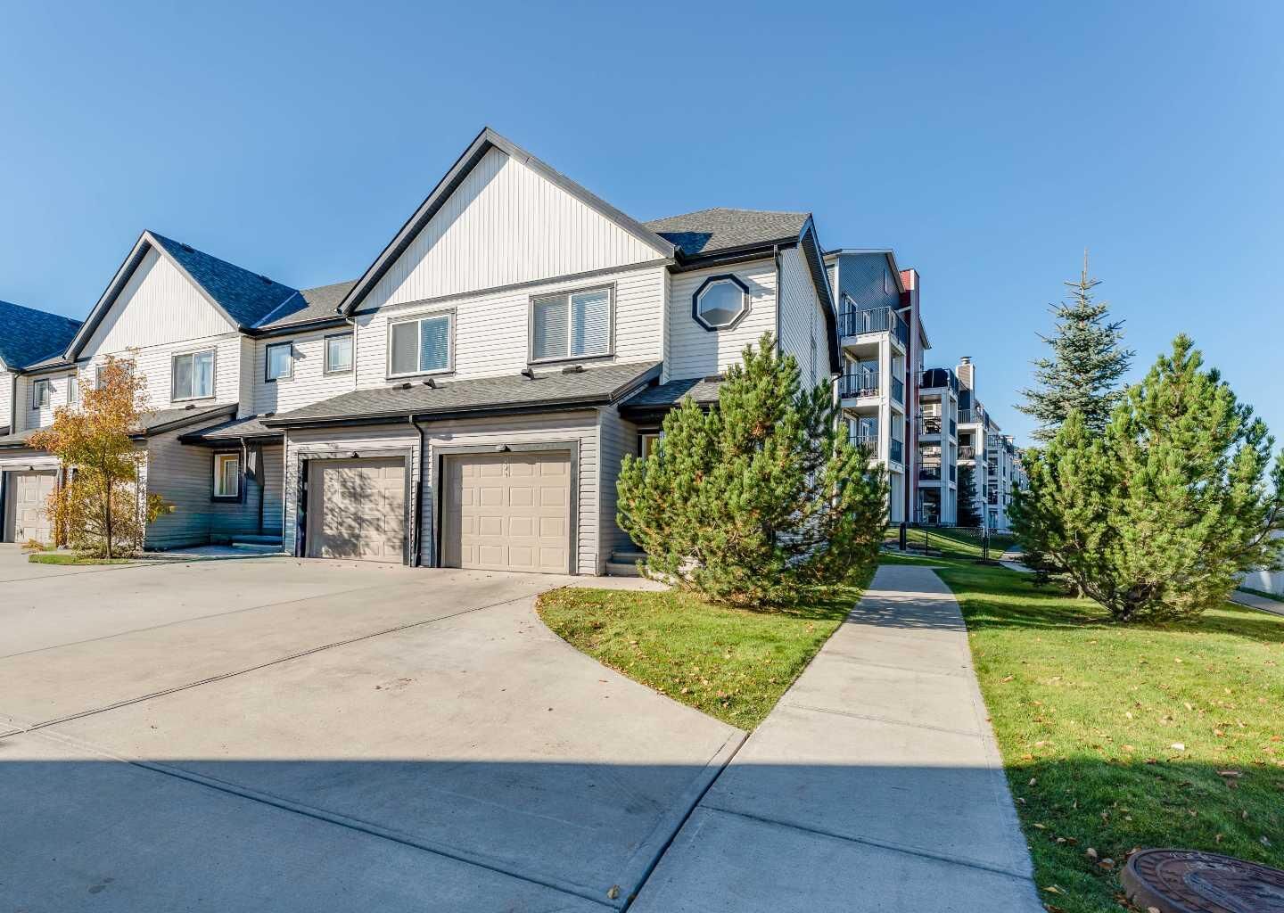 Property Photo:  249 Copperpond Landing SE  AB T2Z 1G6 