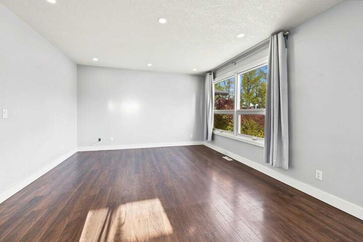 Property Photo:  763 Ranchview Circle NW  AB T3G 1B1 
