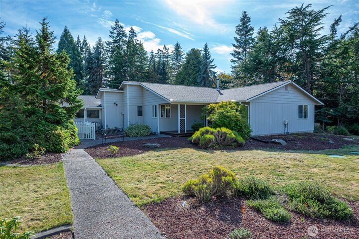Property Photo: 410 Silver Lake Road WA 98277