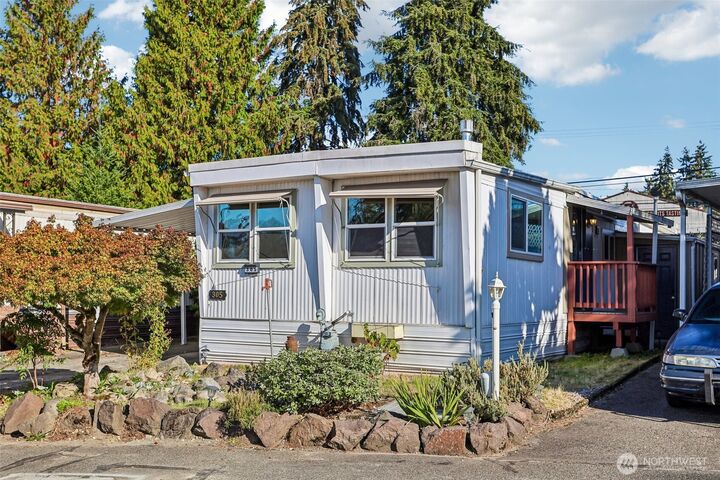 Property Photo:  7301 NE 175th Street 305  WA 98028 