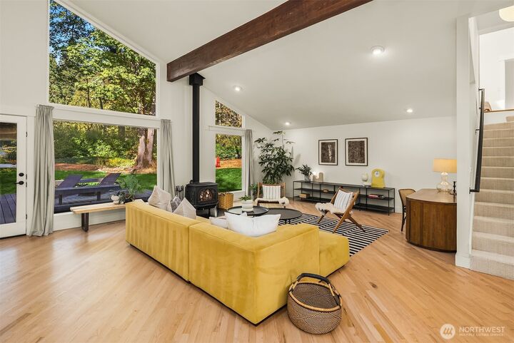 Property Photo: 6419 225th Avenue NE WA 98053