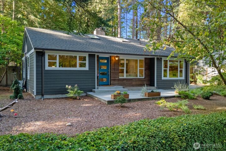 Property Photo:  18731  Ballinger (Off Private Road) Way NE  WA 98155 