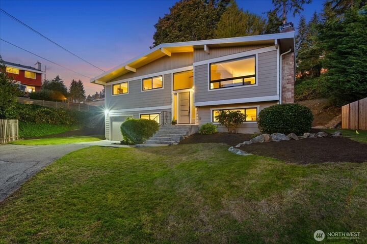 Property Photo:  22007  100th Avenue W  WA 98020 