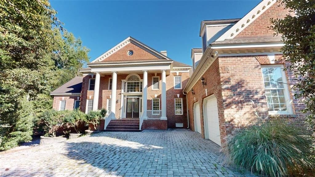 Property Photo:  120 Castel Pnes  VA 23188 