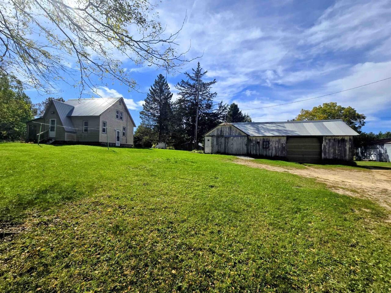 Property Photo:  N1515 Valley Road  WI 53946 