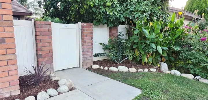Property Photo:  23512 Lampara Drive  CA 91355 