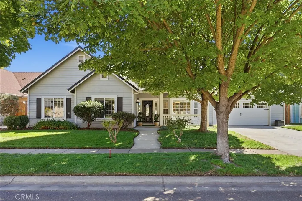 Property Photo: 4 Stratford Way CA 95973
