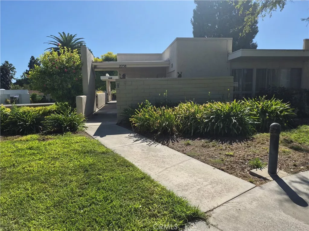 Property Photo:  2238 Via Puerta  CA 92637 