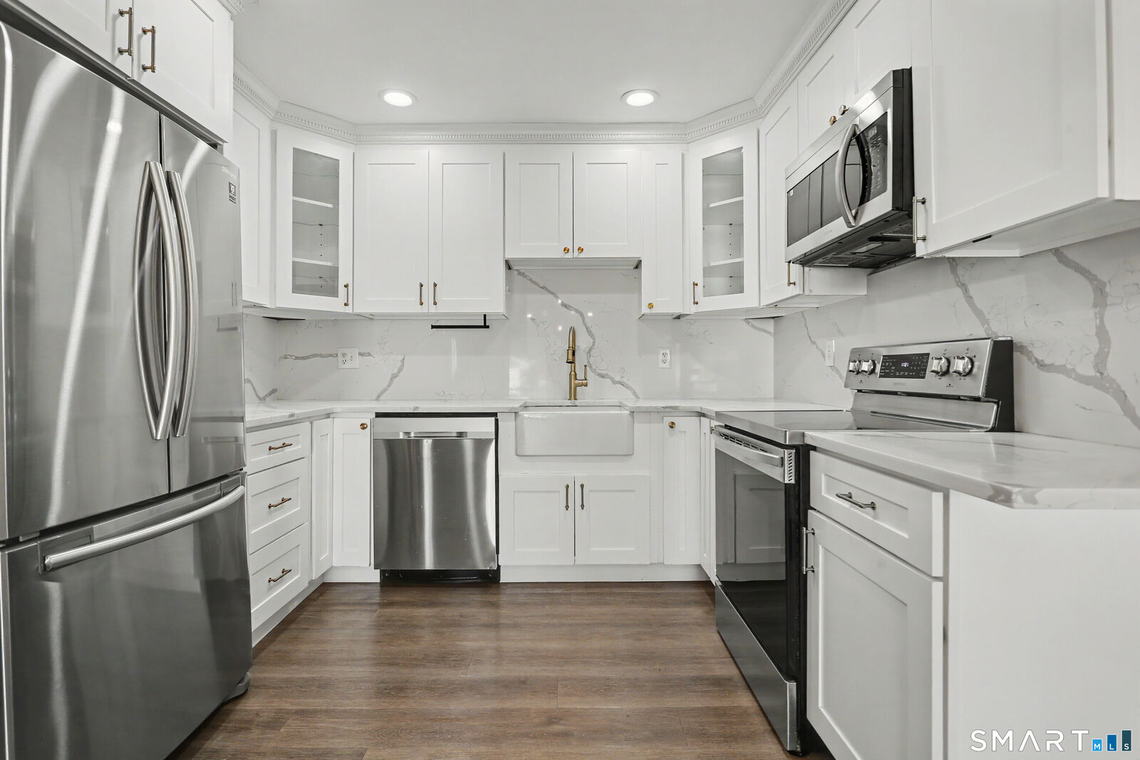 Property Photo:  3200 Madison Avenue 23  CT 06606 