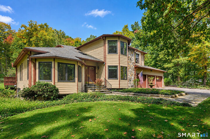 Property Photo:  5 Fawn Crest Drive  CT 06812 