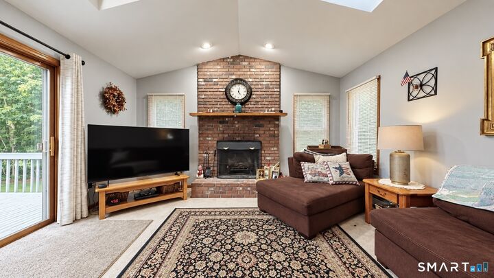 Property Photo:  17 Pier Court  CT 06460 