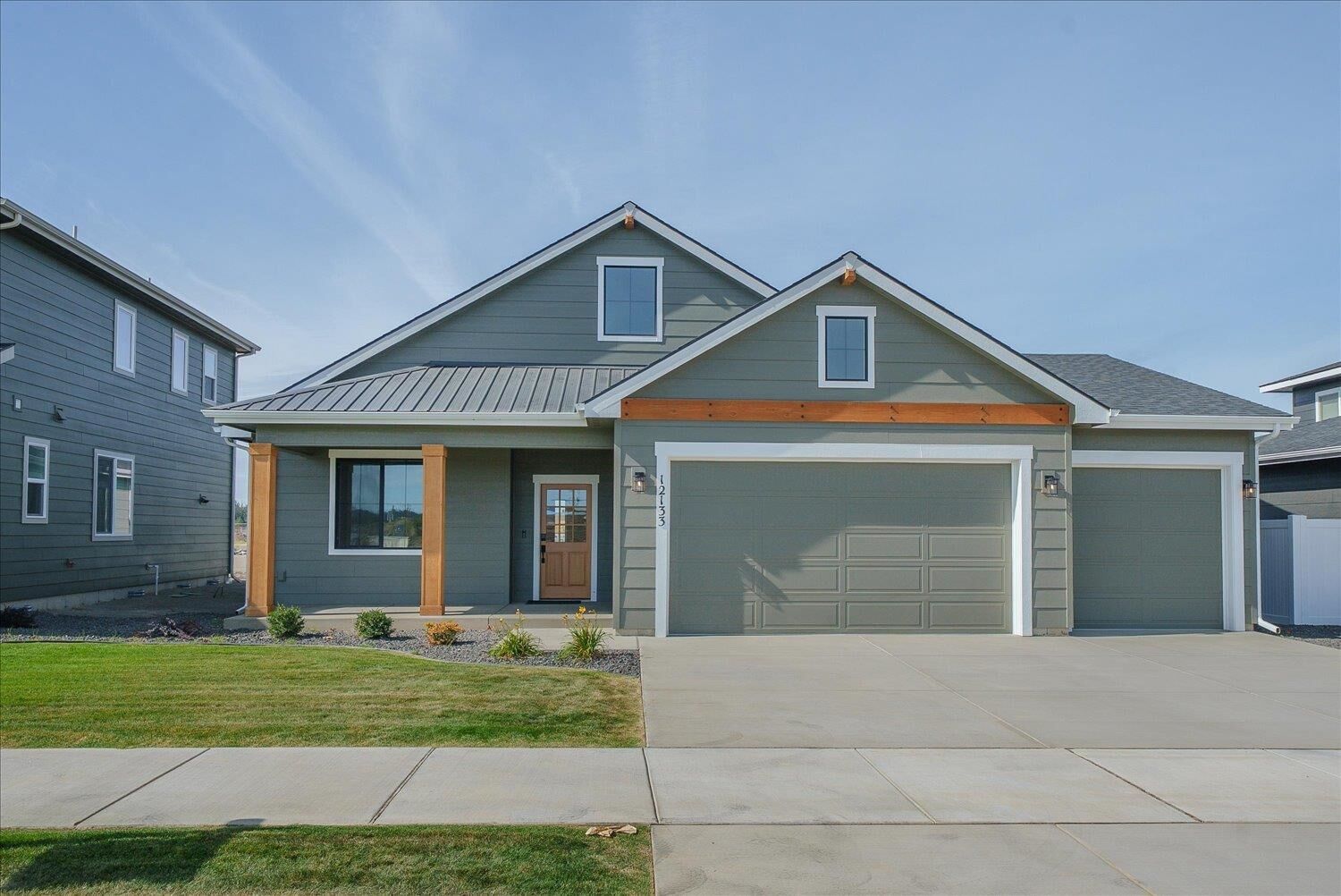 Property Photo: 12133 N Montfort St WA 99218