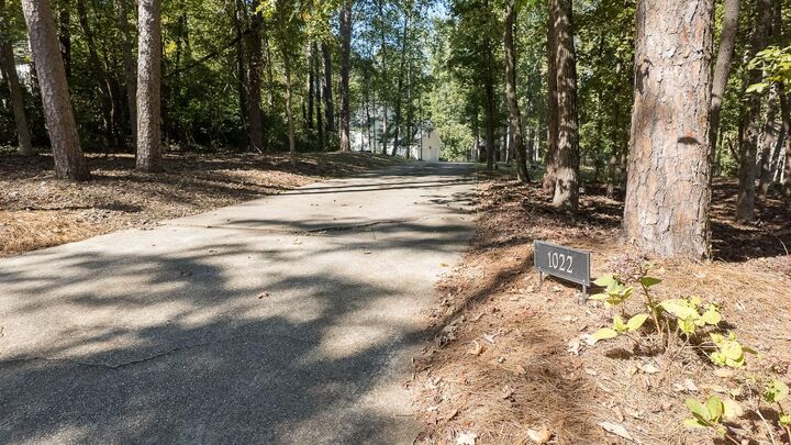 Property Photo:  1022 Oak Creek Dr  SC 29302 
